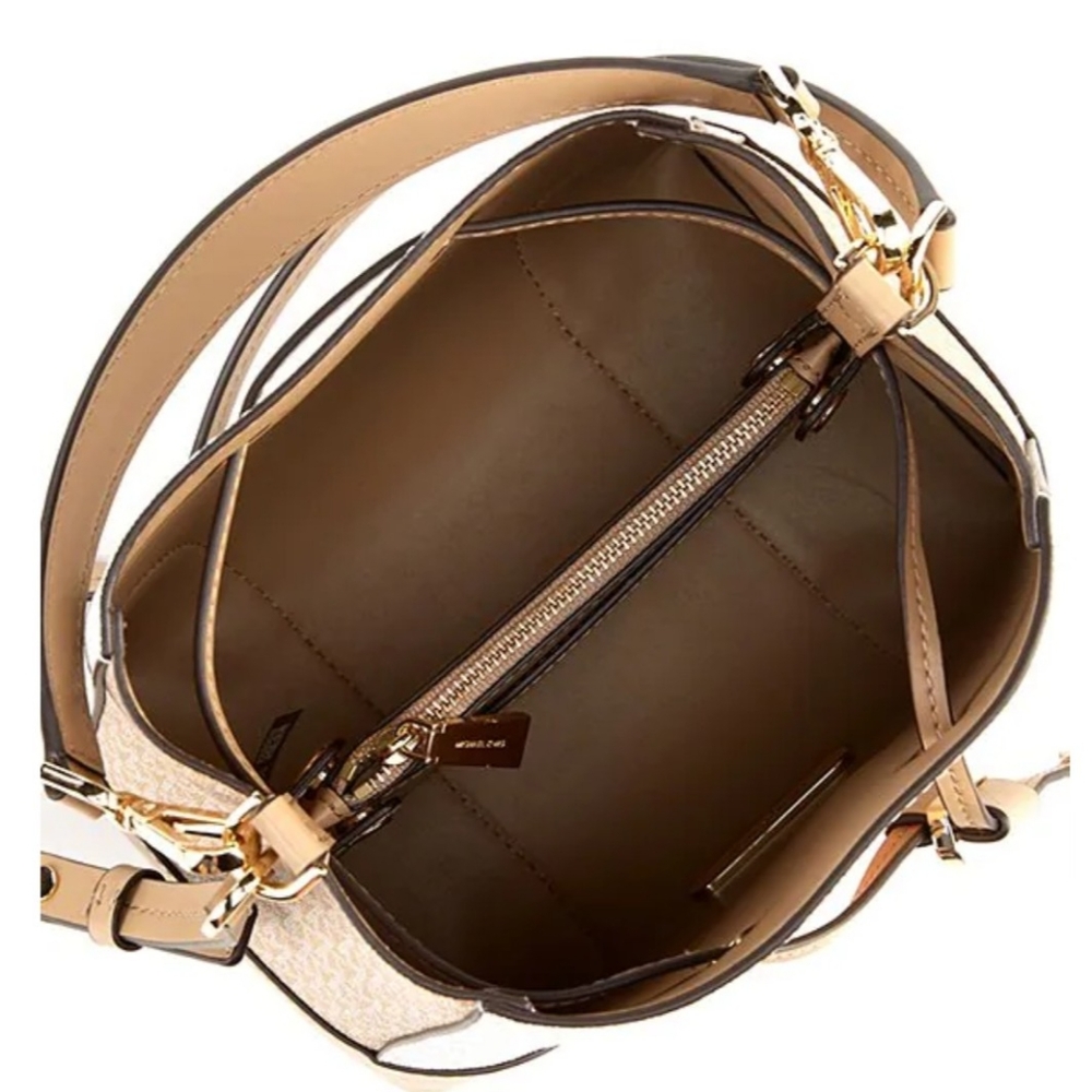 Michel Kors Signature Mercer Convertible Crossbody Bag - Picture 6 of 6
